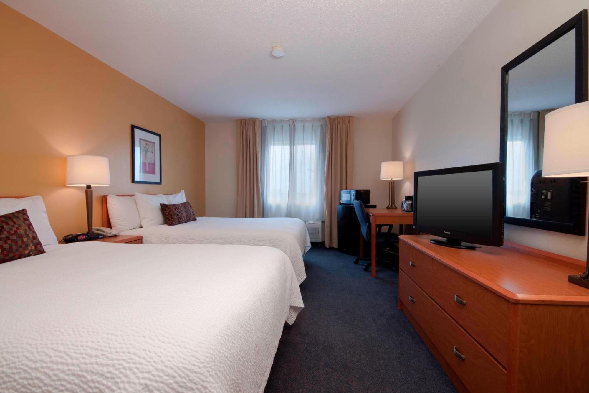 Hotel Fairfield By Marriott South