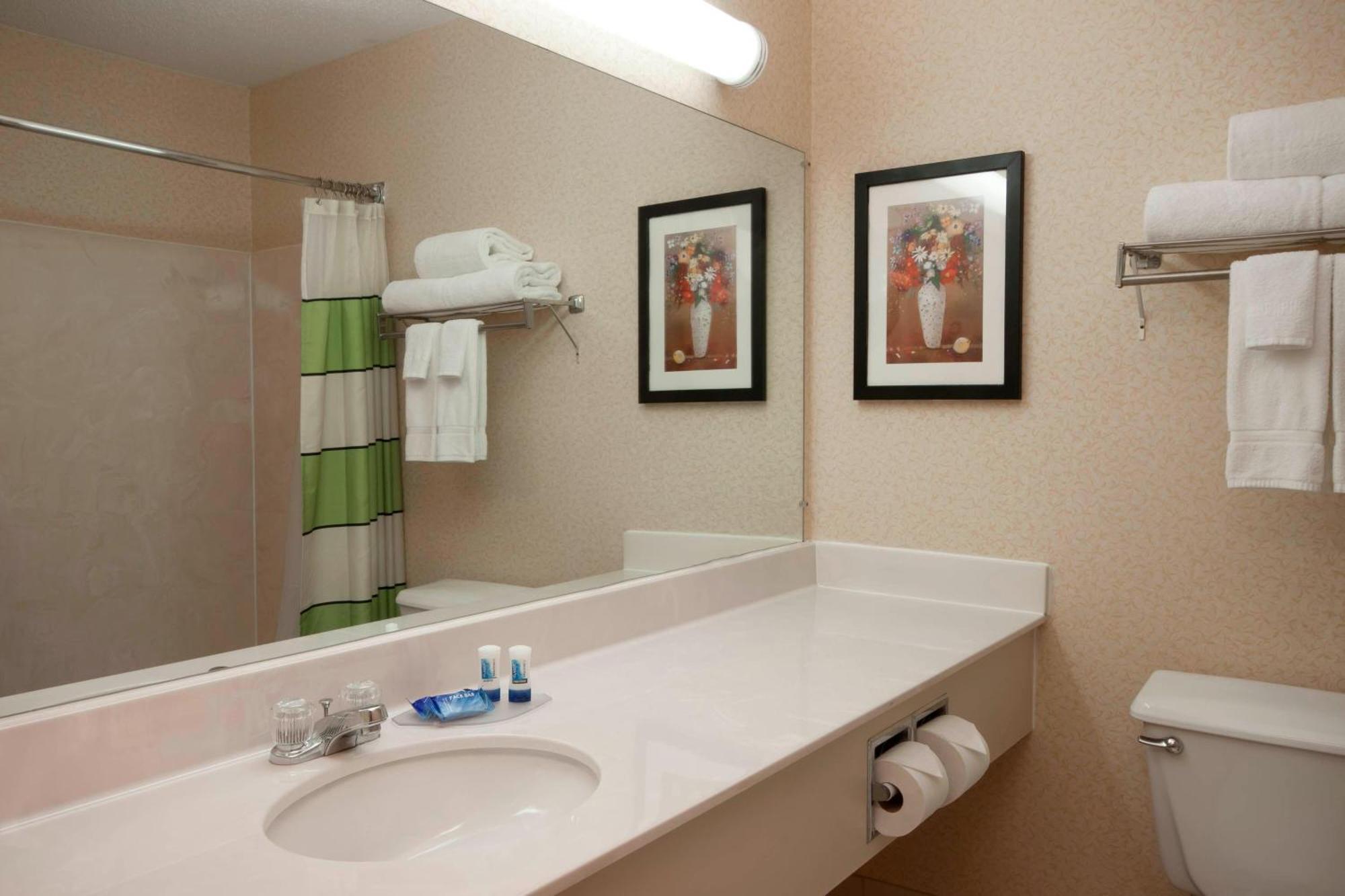 Hotel Fairfield By Marriott South
