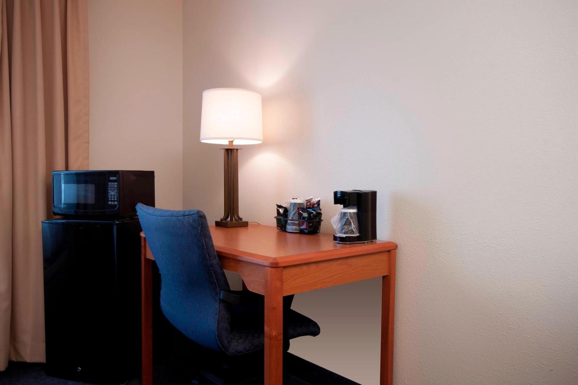 Hotel Fairfield By Marriott South 3*