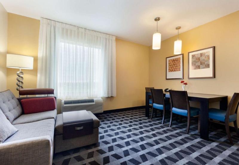 Hotel Fairfield By Marriott South 3*