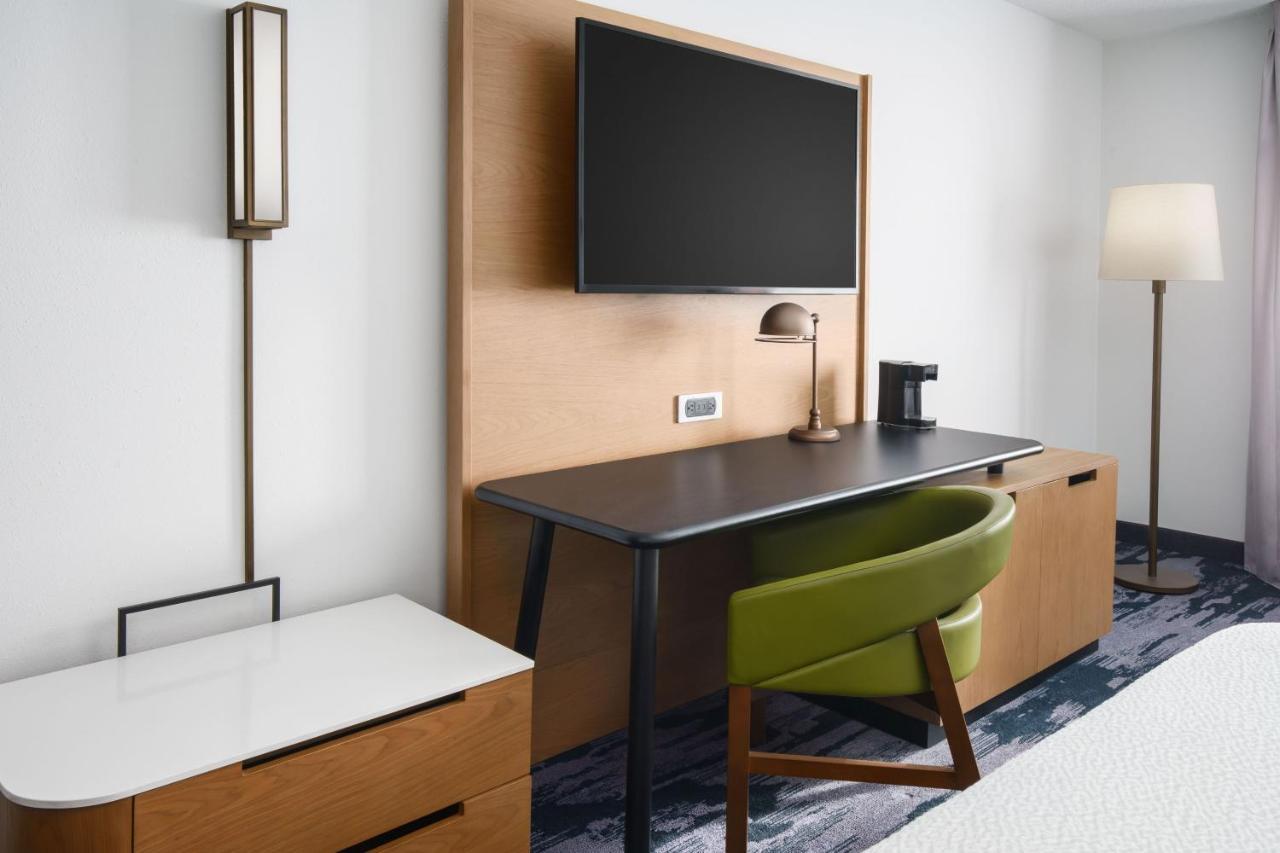 Hotel Fairfield By Marriott South 3*